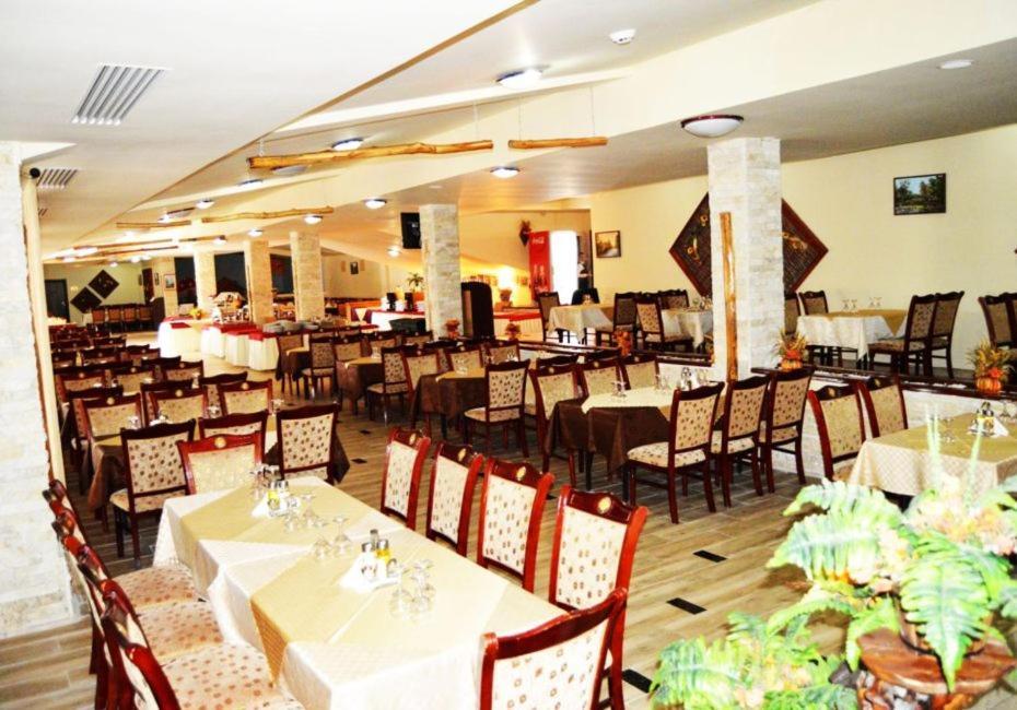 Puflene Resort Murighiol Buitenkant foto